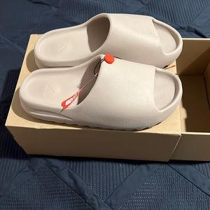 Yeezy Slides
